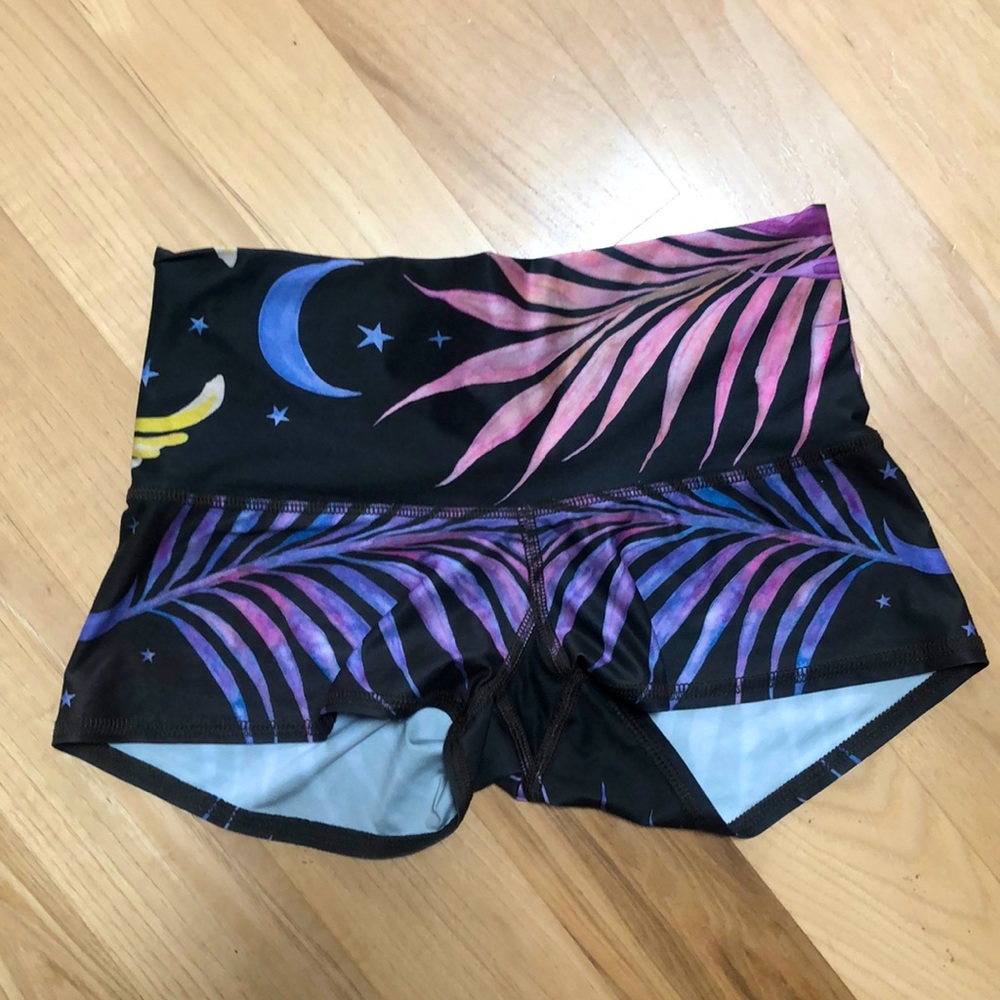 Teeki shorts🌴